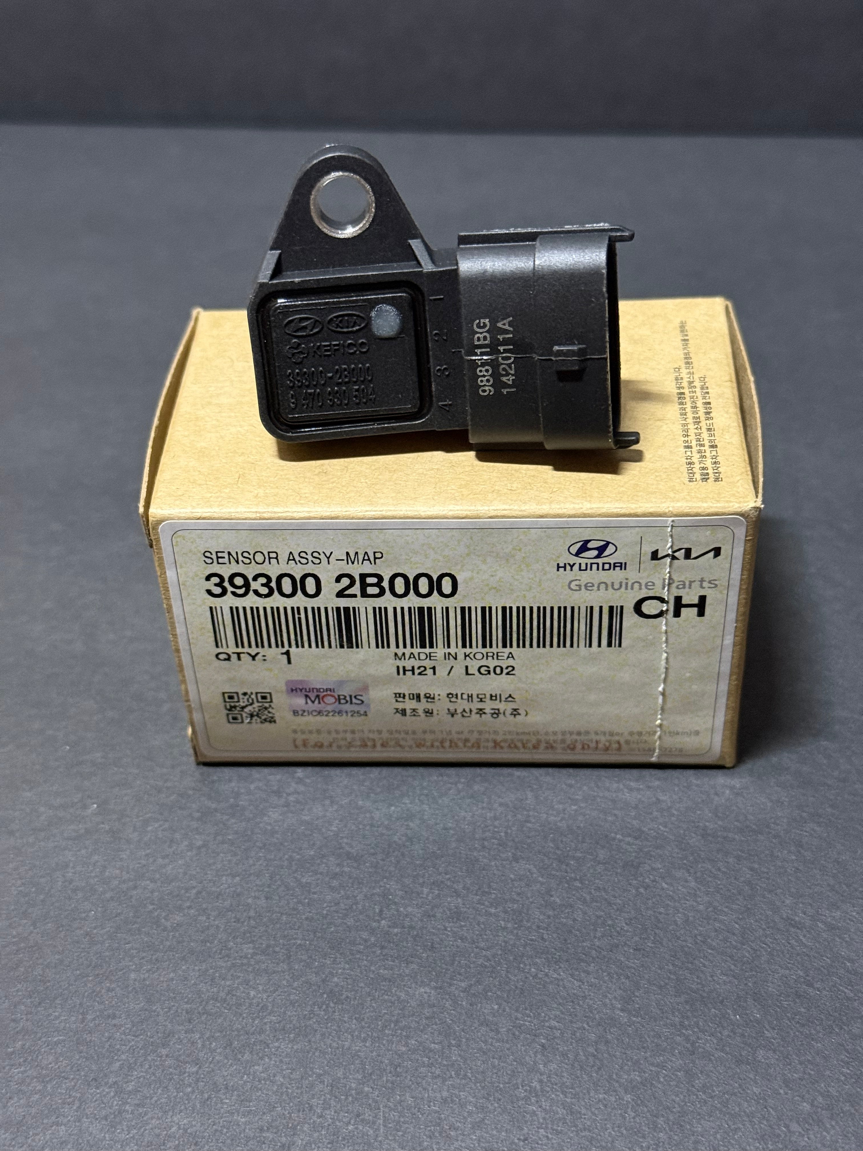 New Genuine 39300-2B000 Manifold Pressure Sensor MAP For Hyundai Kia Genesis.