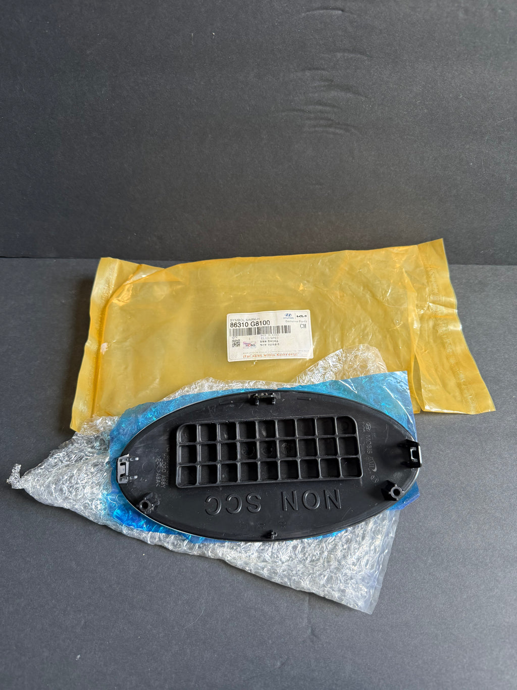 GENUINE Front Bumper Grille Emblem for 2018-2019 Hyundai Sonata 86310G8100.